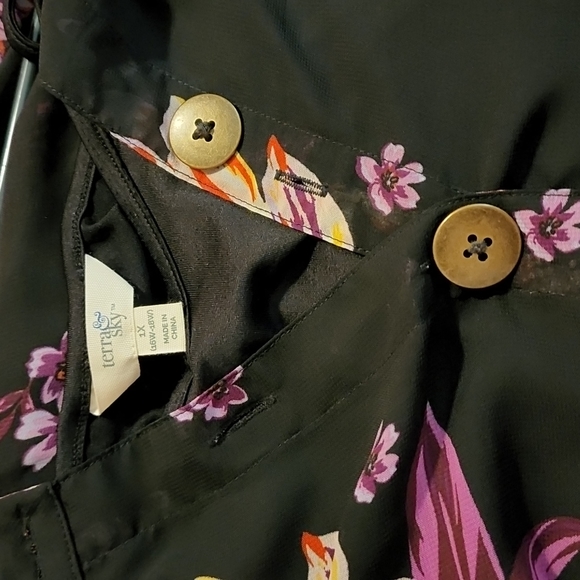 Woman's Plus Floral Terra & Sky Flowy Tunic Blouse w/ Button Detail Sz 1XL - Picture 4 of 5